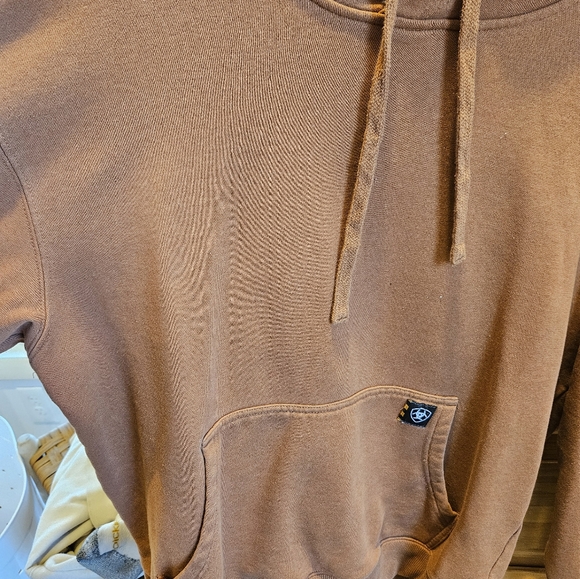 COPY - Ariat size m sweatshirt - Picture 6 of 6